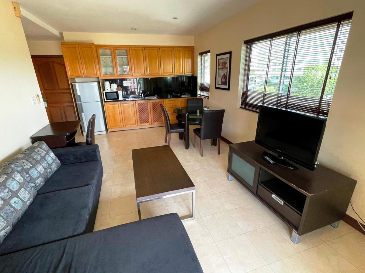 Jomtien Beach Residence Екстер'єр фото