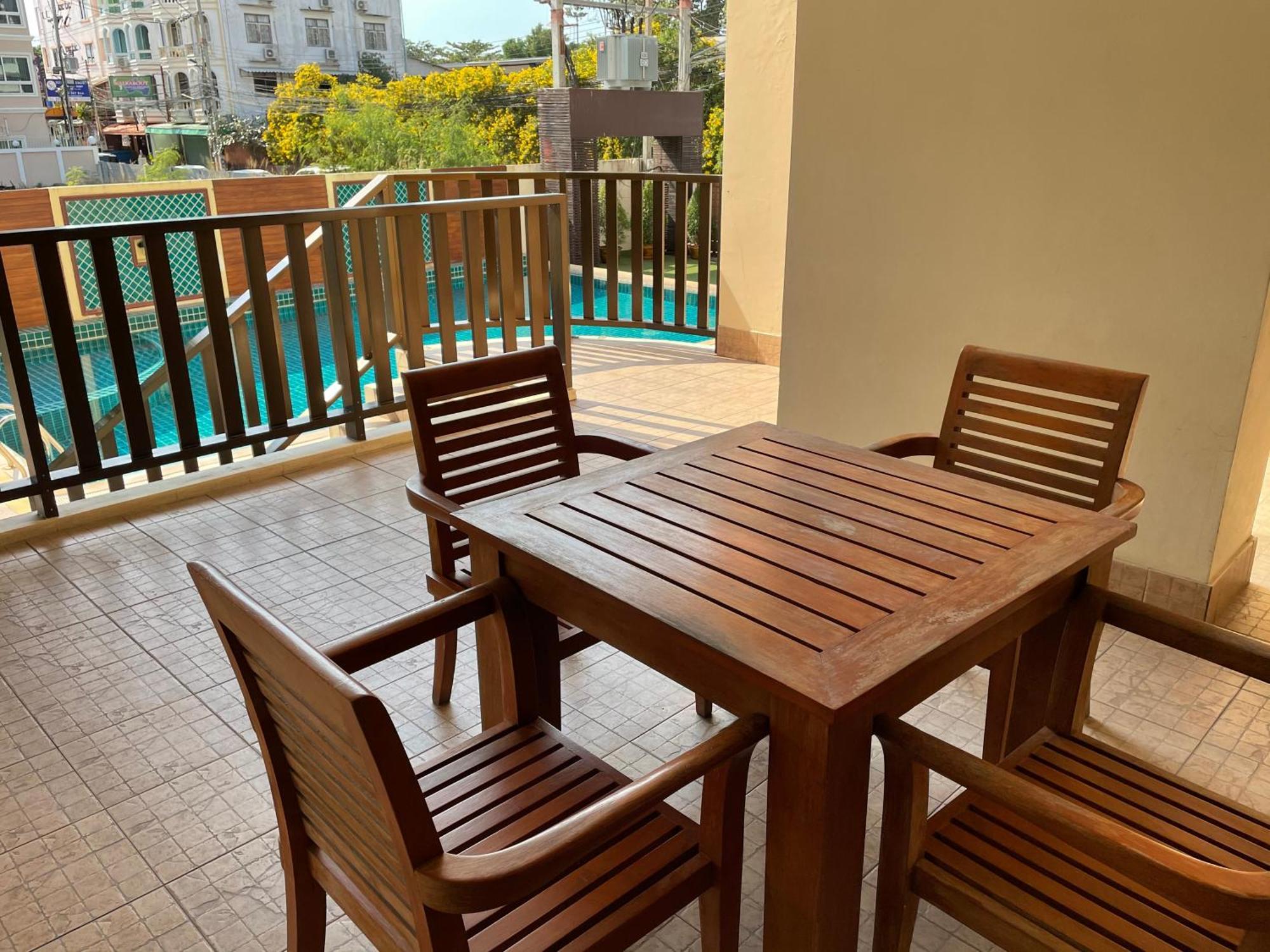Jomtien Beach Residence Екстер'єр фото