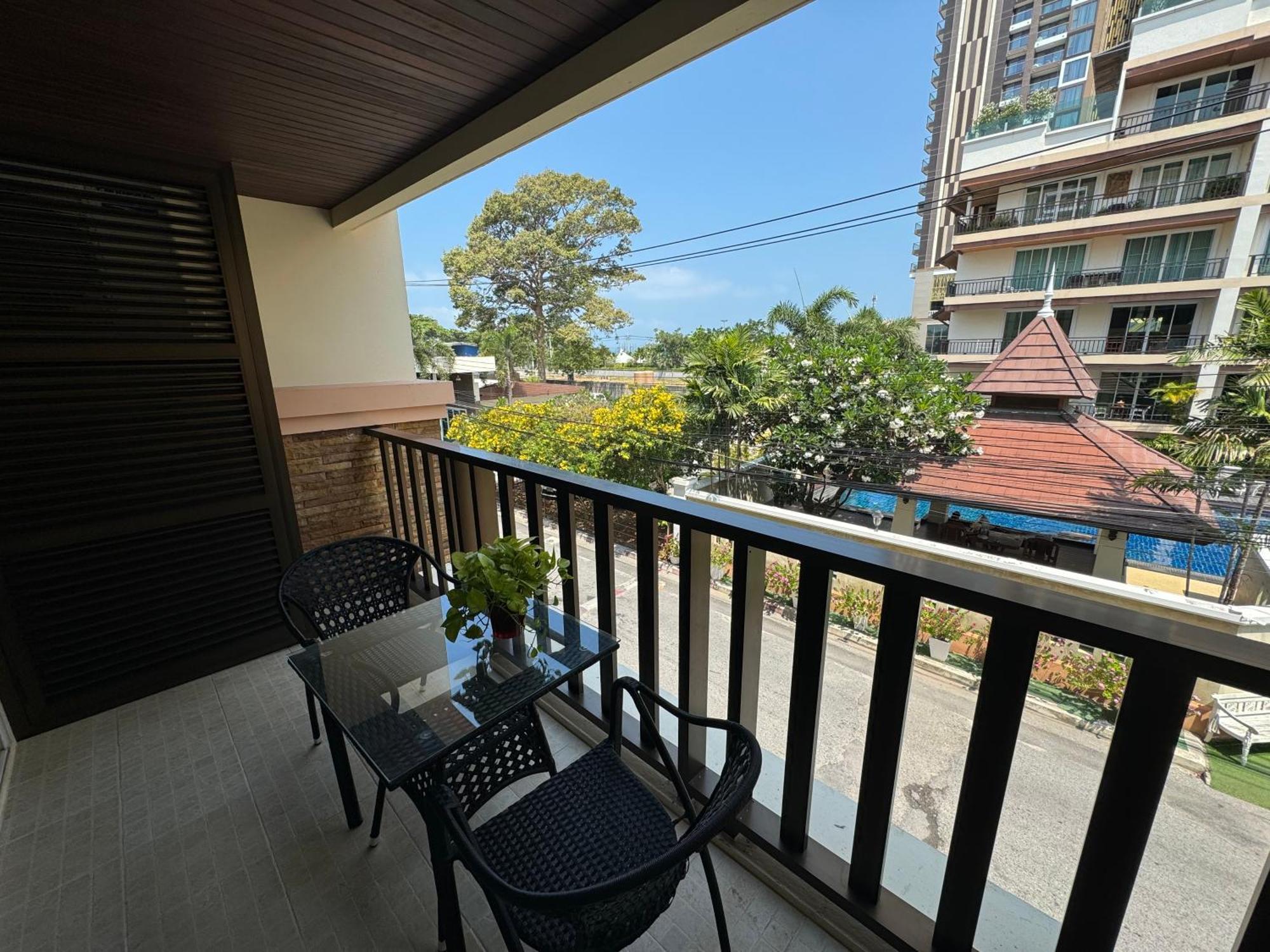 Jomtien Beach Residence Екстер'єр фото